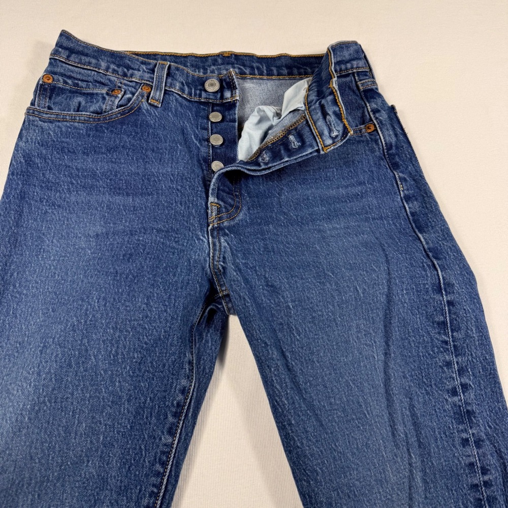 Levi's 501 Original Fit Jeans W27 L32 Medium Wash Blue Straight Leg Button Fly - Picture 9 of 15